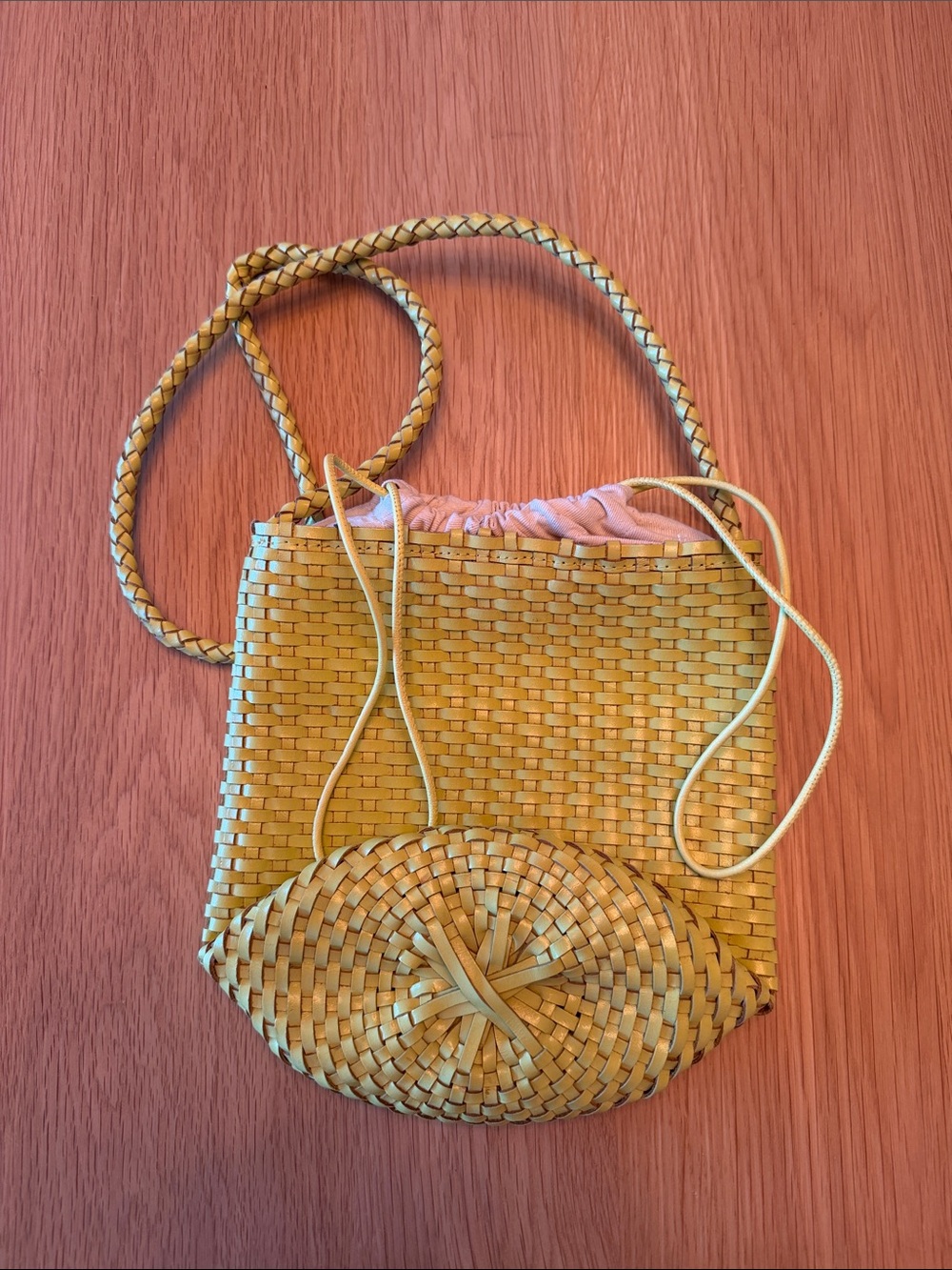 NWT - Woven Straw Crossbody Bag in Yellow with nude lining